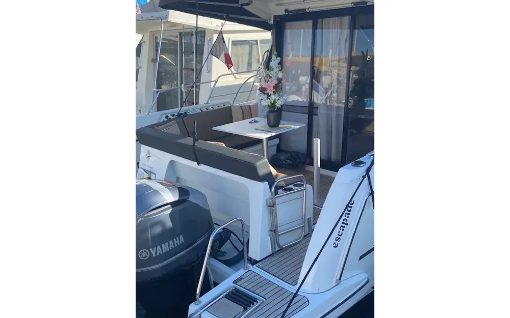 slider 4 Jeanneau Merry Fisher 895