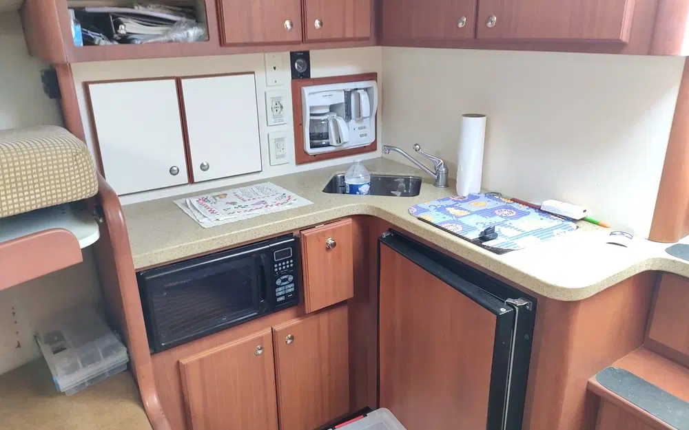 slider 9 Luhrs 30 Open