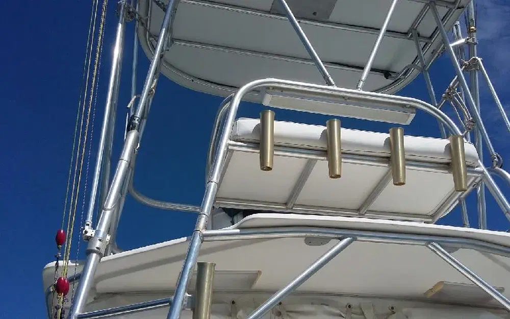 slider 13 Luhrs 30 Open