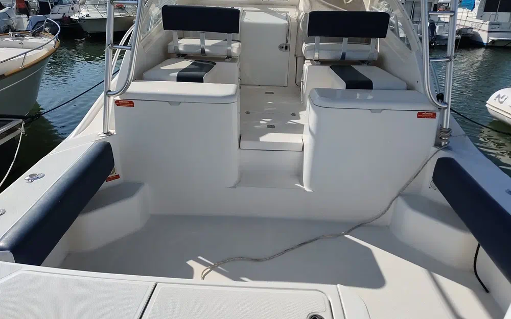 slider 15 Luhrs 30 Open