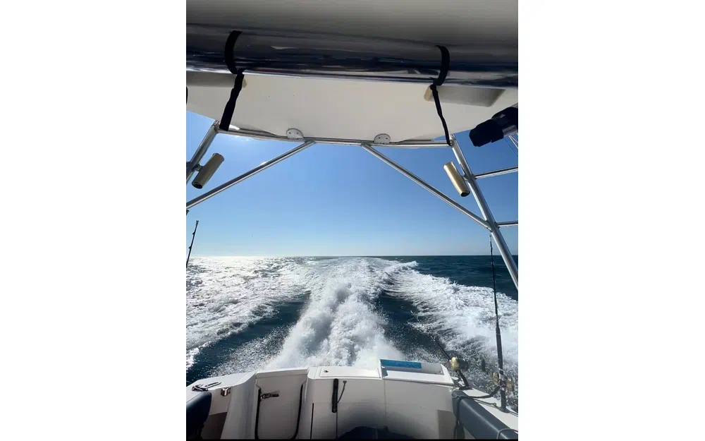 slider 20 Luhrs 30 Open