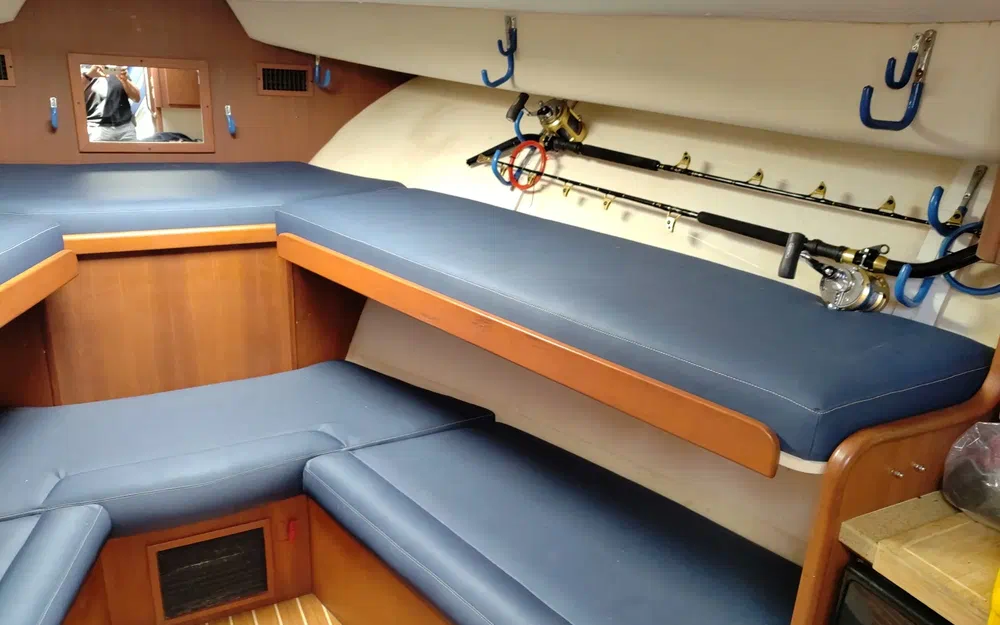 slider 34 Luhrs 30 Open