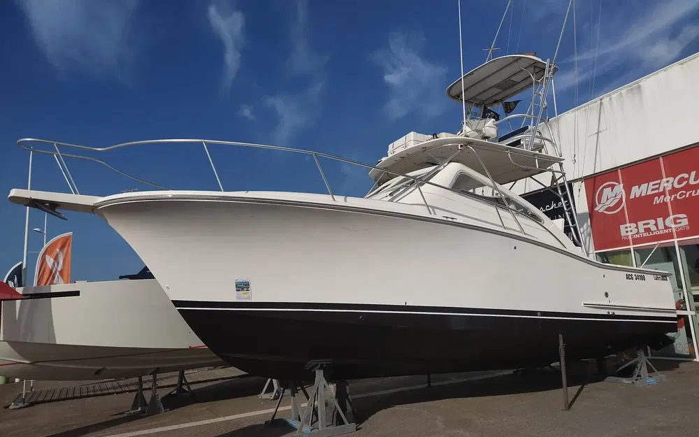 slider 1 Luhrs 30 Open