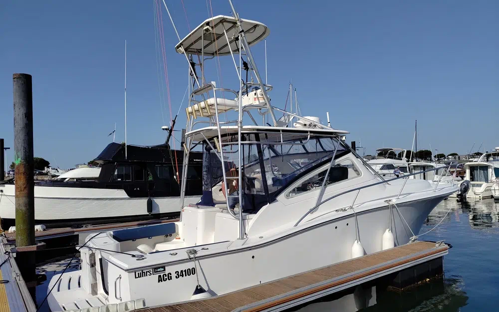 slider 3 Luhrs 30 Open