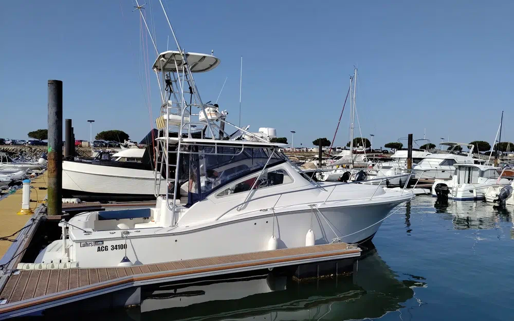 slider 2 Luhrs 30 Open