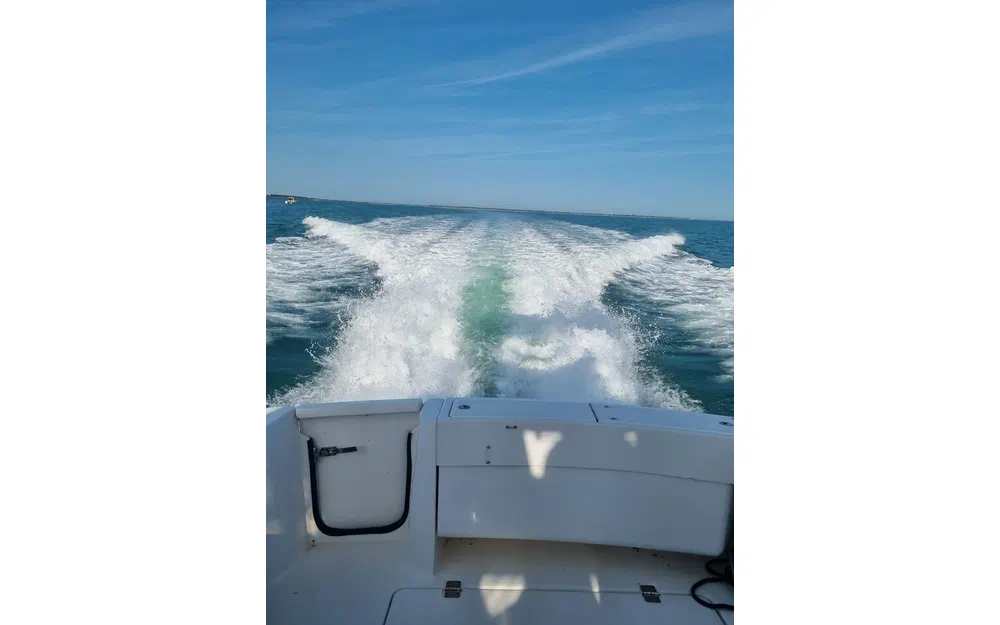 slider 33 Luhrs 30 Open