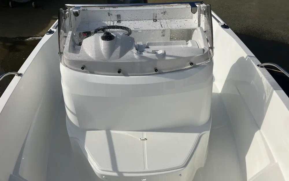 slider 6 Jeanneau Cap Camarat 5.5 CC Serie 2