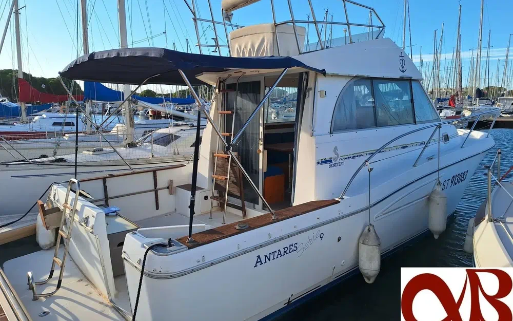slider 0 Beneteau Antares Serie 9