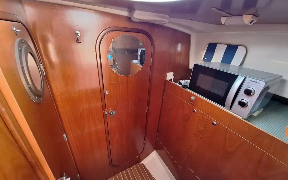 slider 9 Beneteau Antares Serie 9