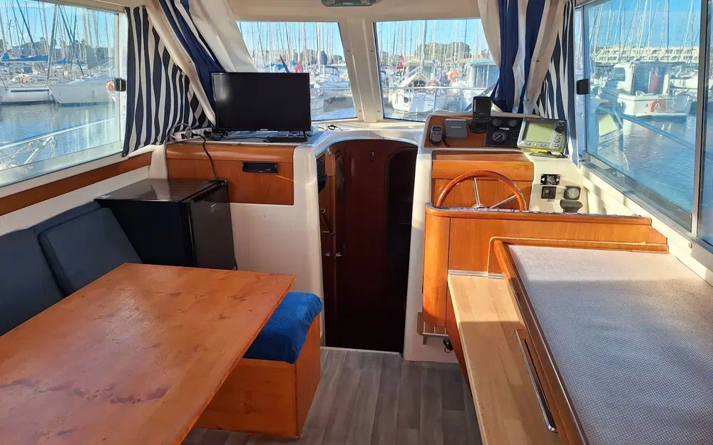slider 2 Beneteau Antares Serie 9