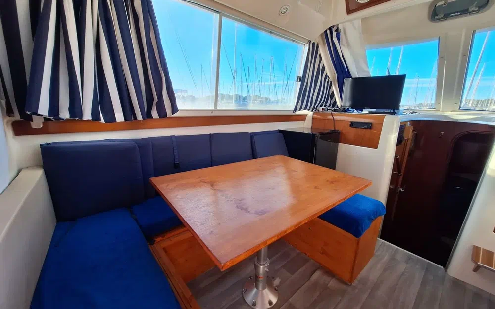 slider 3 Beneteau Antares Serie 9