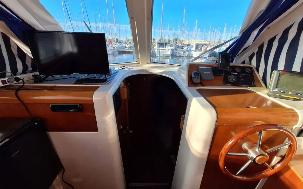 slider 5 Beneteau Antares Serie 9