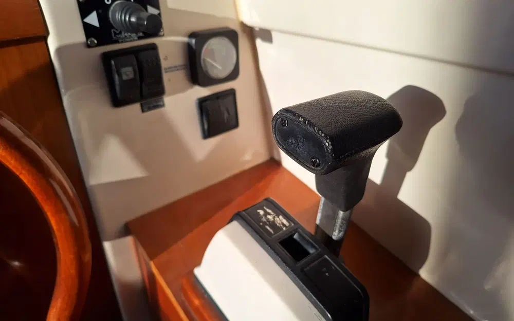 slider 7 Beneteau Antares Serie 9