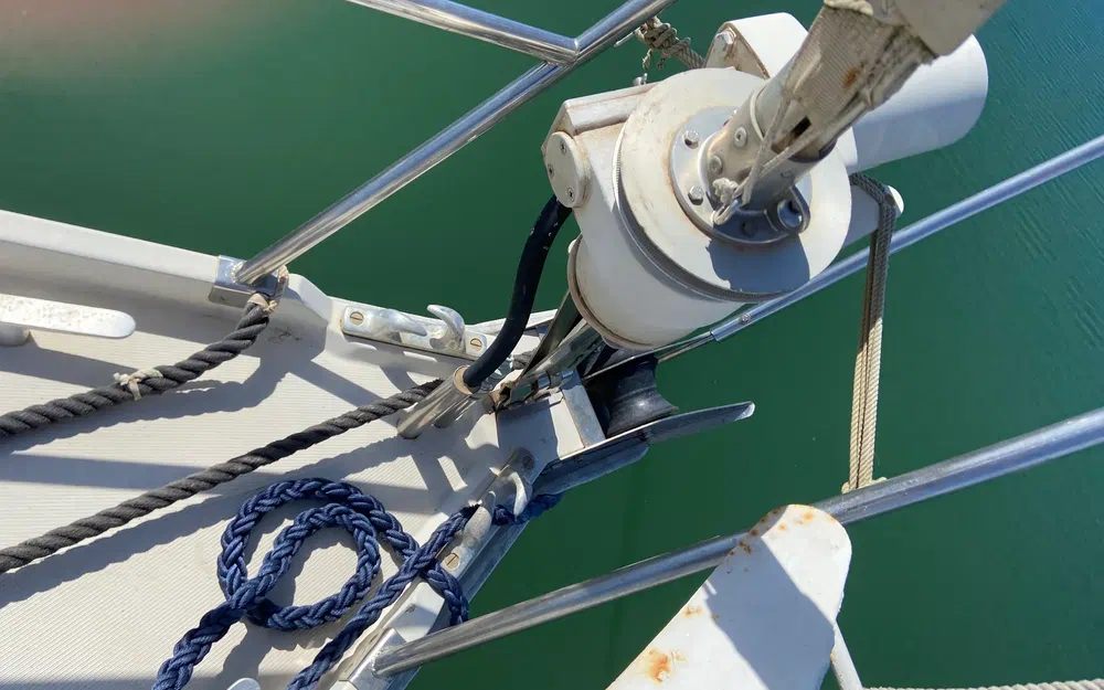 slider 14 Amel Maramu