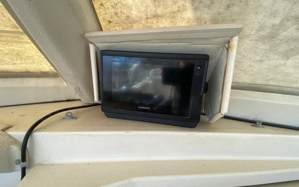 slider 18 Amel Maramu