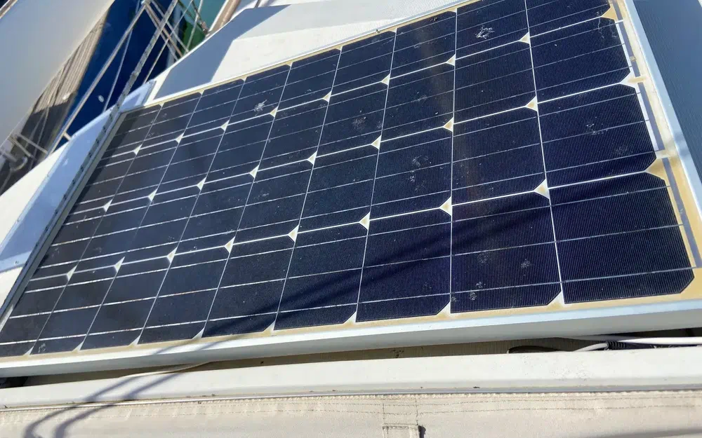 slider 19 Amel Maramu