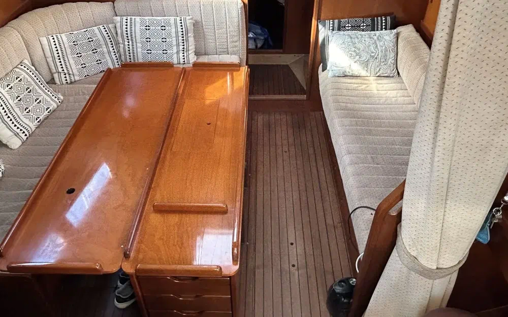 slider 1 Amel Maramu