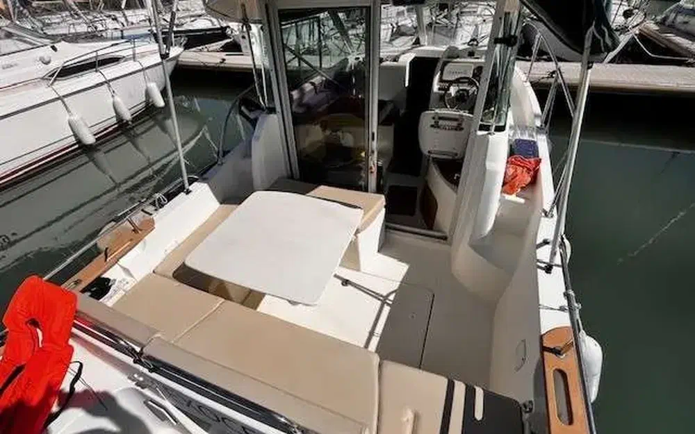 slider 13 Jeanneau Merry Fisher 725