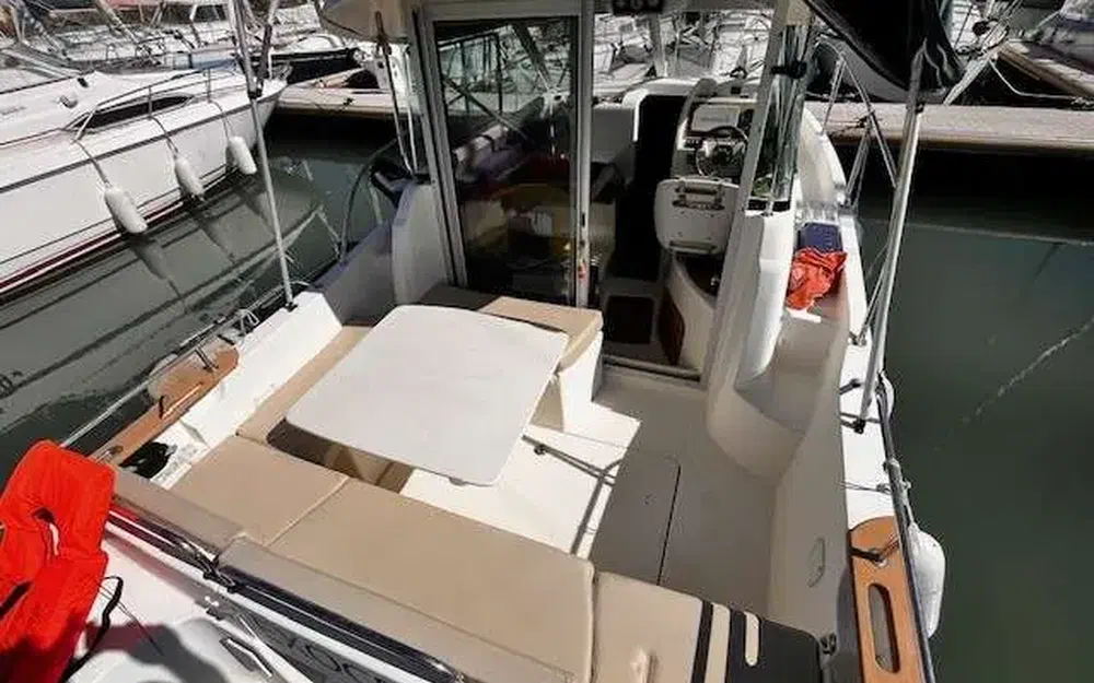 slider 14 Jeanneau Merry Fisher 725