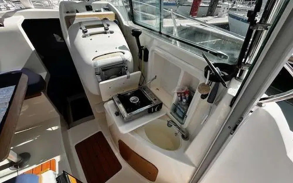 slider 18 Jeanneau Merry Fisher 725