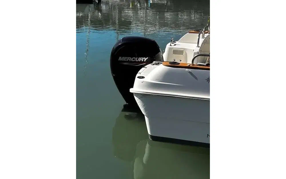 slider 3 Jeanneau Merry Fisher 725