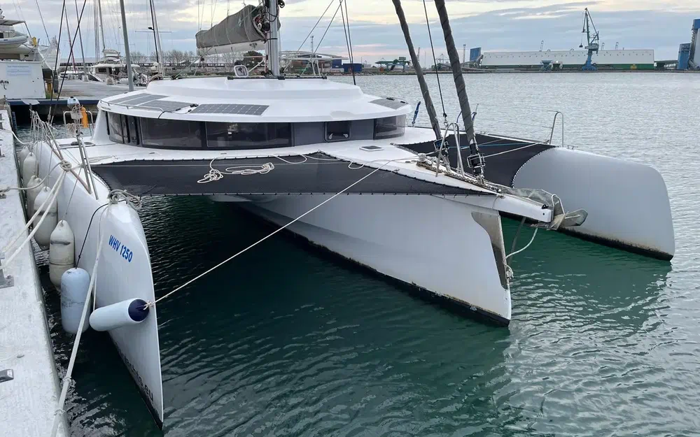 slider 10 Neel Trimarans Neel 45