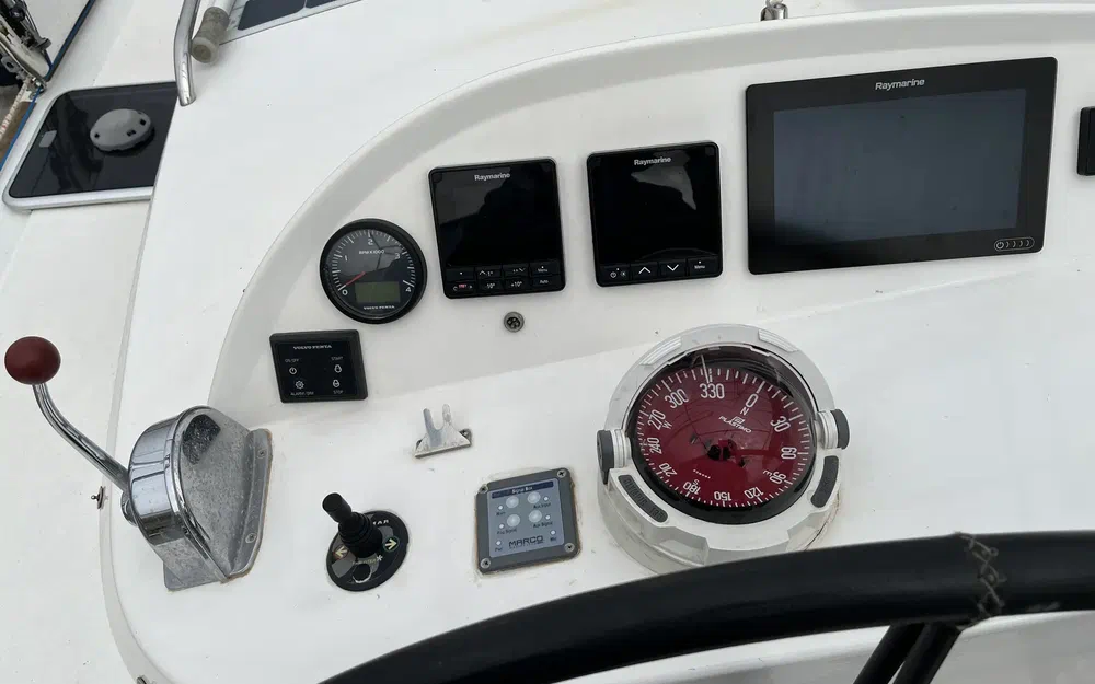 slider 21 Neel Trimarans Neel 45