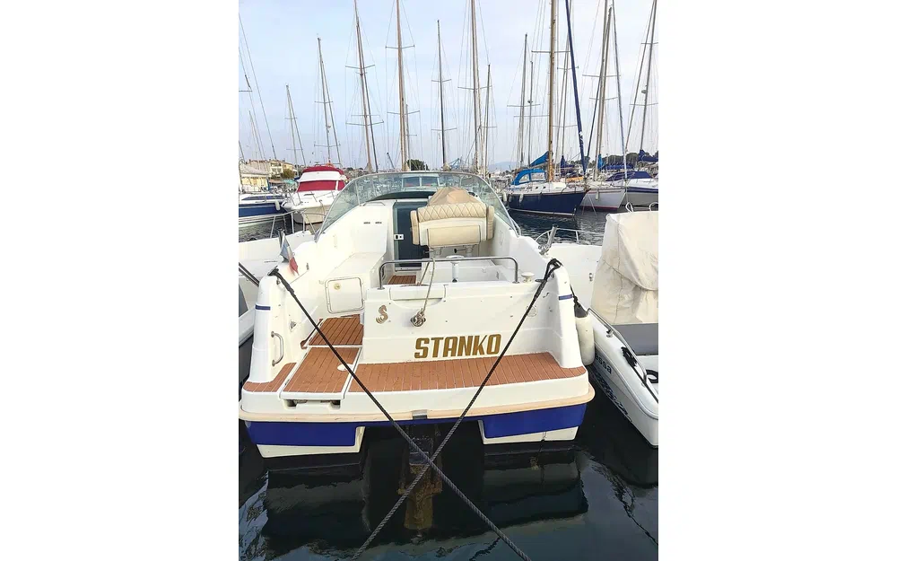 slider 0 Beneteau Flyer 701