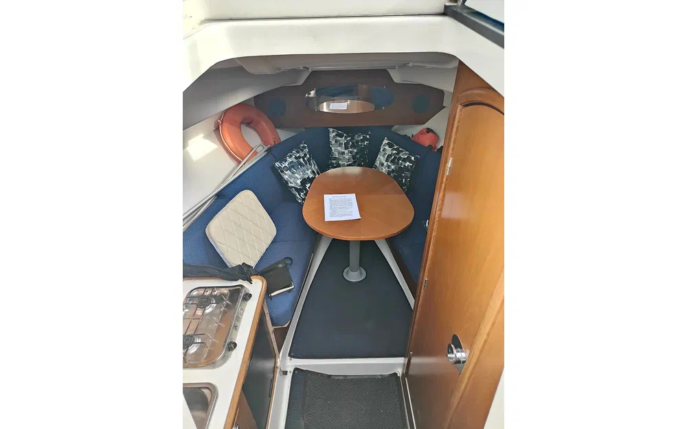 slider 1 Beneteau Flyer 701