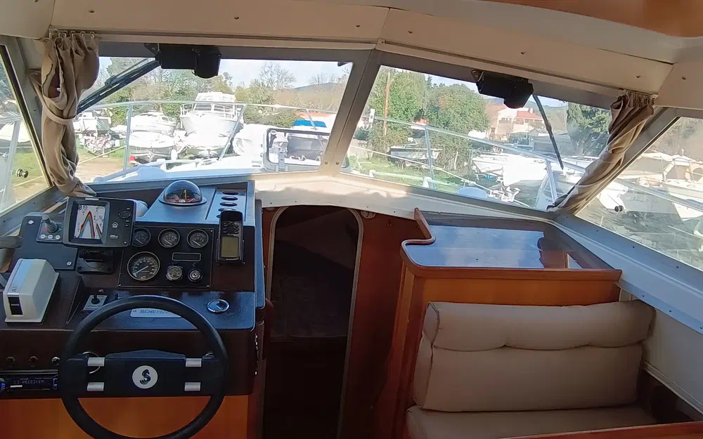 slider 4 Beneteau Antares 860