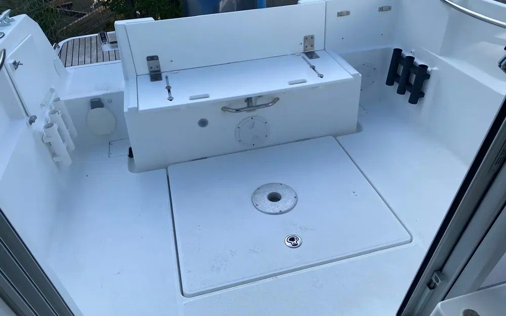 slider 9 Jeanneau Merry Fisher 695