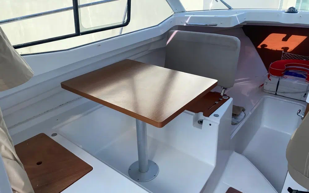 slider 11 Jeanneau Merry Fisher 695