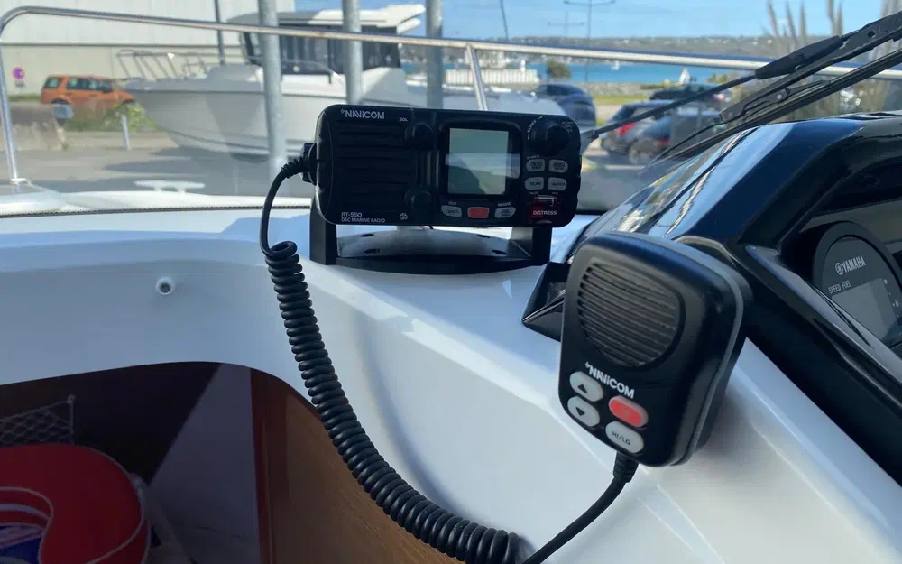 slider 16 Jeanneau Merry Fisher 695