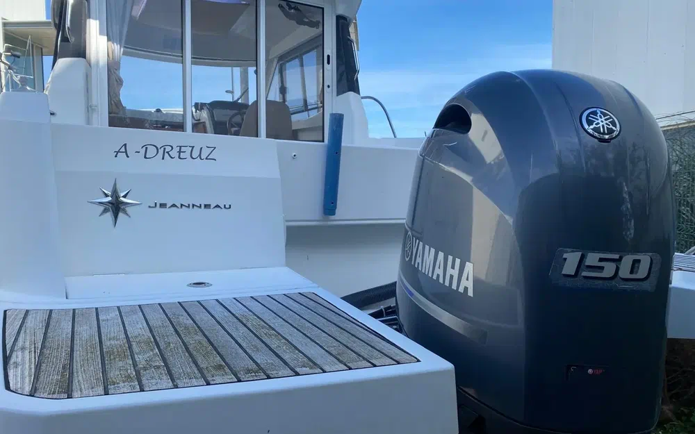 slider 4 Jeanneau Merry Fisher 695