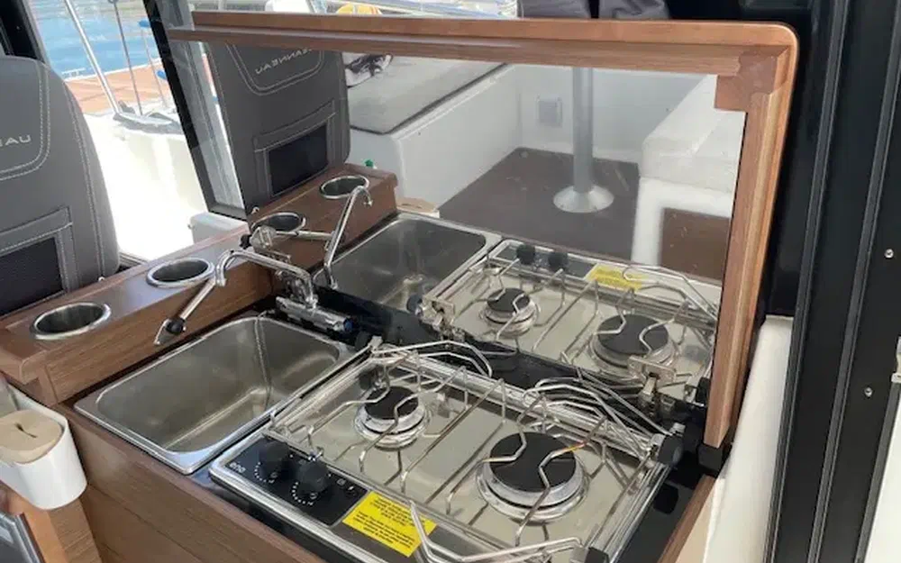 slider 12 Jeanneau Merry Fisher 895