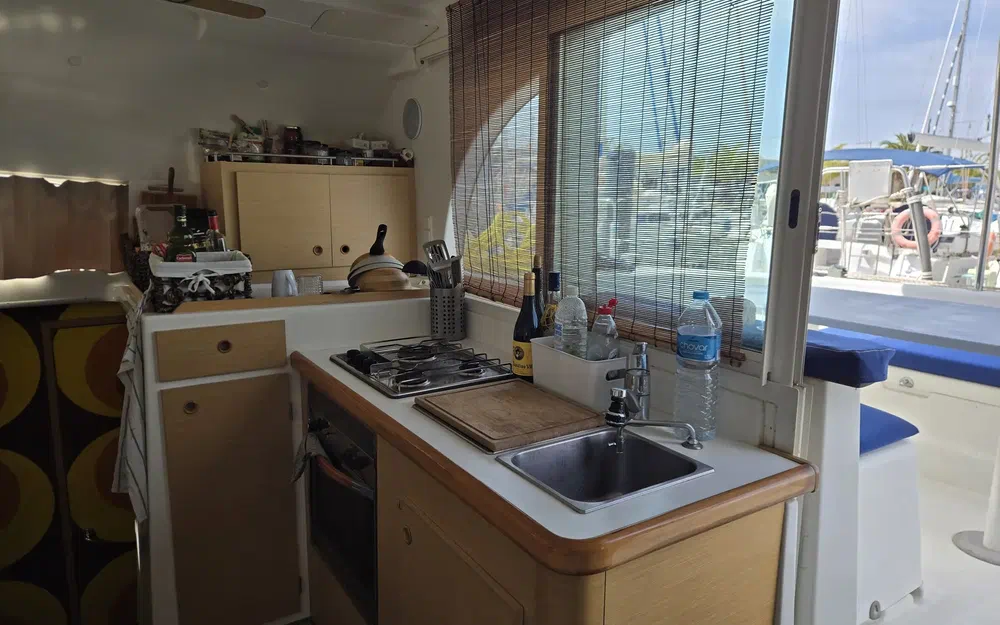 slider 13 Lagoon 380 S2