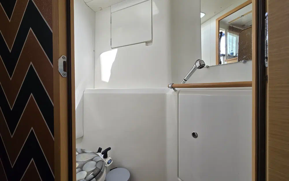 slider 18 Lagoon 380 S2