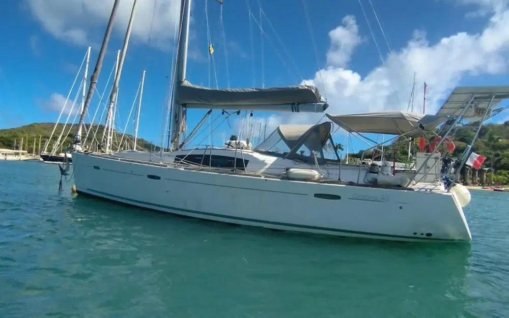 slider 1 Beneteau Oceanis 43