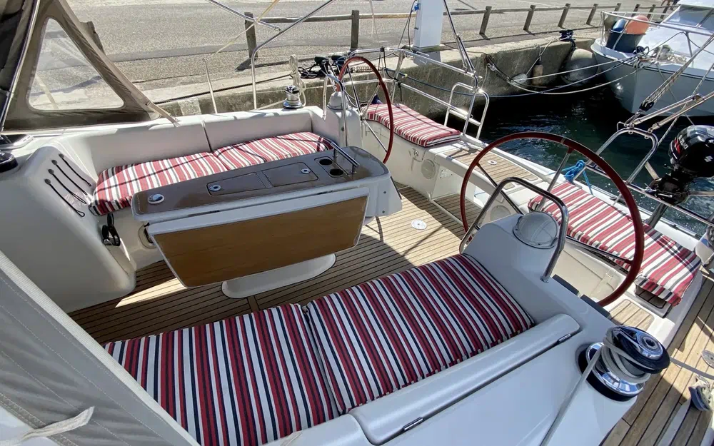 slider 5 Beneteau Oceanis 43