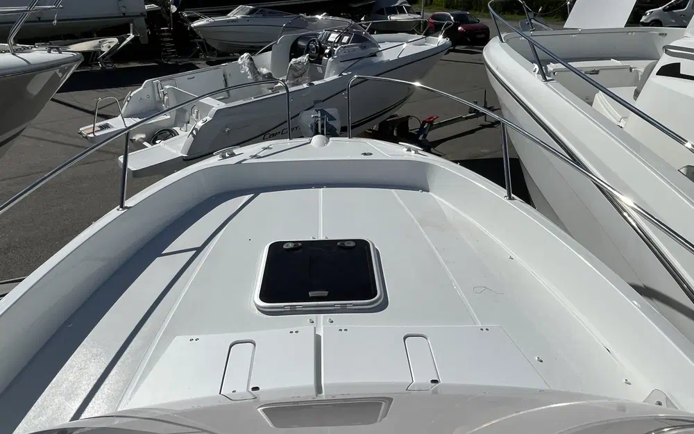 slider 11 Jeanneau Cap Camarat 7.5 WA Serie 2