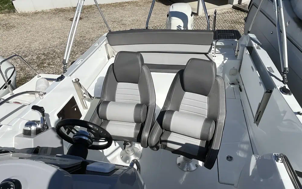 slider 4 Jeanneau Cap Camarat 7.5 WA Serie 2