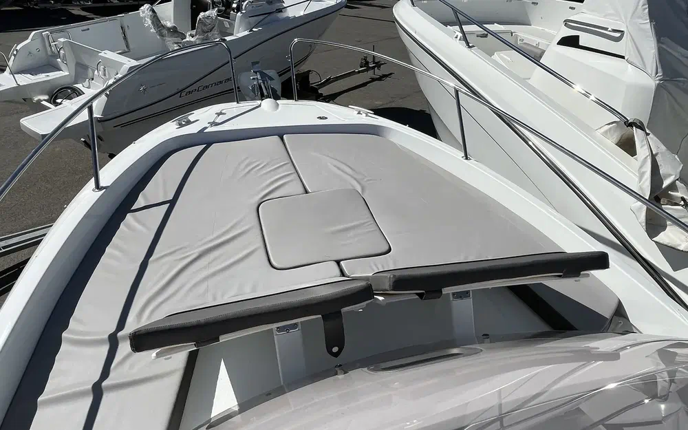 slider 5 Jeanneau Cap Camarat 7.5 WA Serie 2