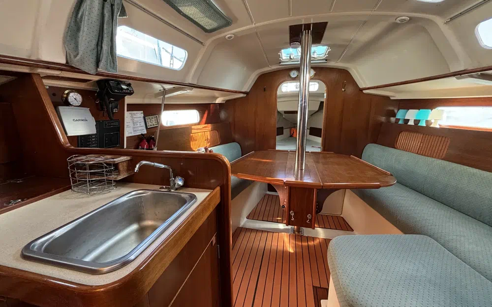 slider 11 Beneteau Oceanis 321