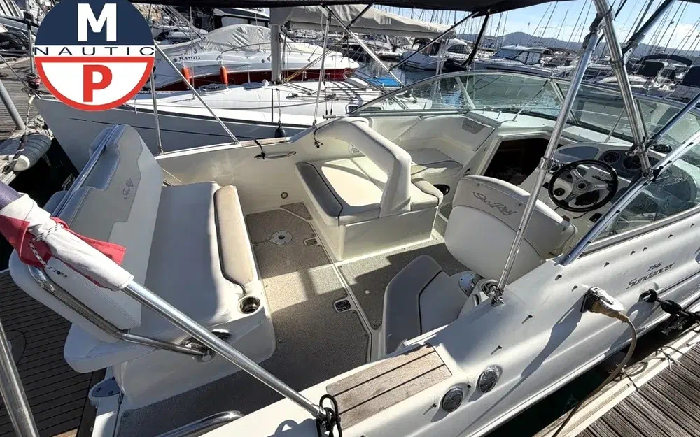slider 2 Sea Ray 255 Sundancer