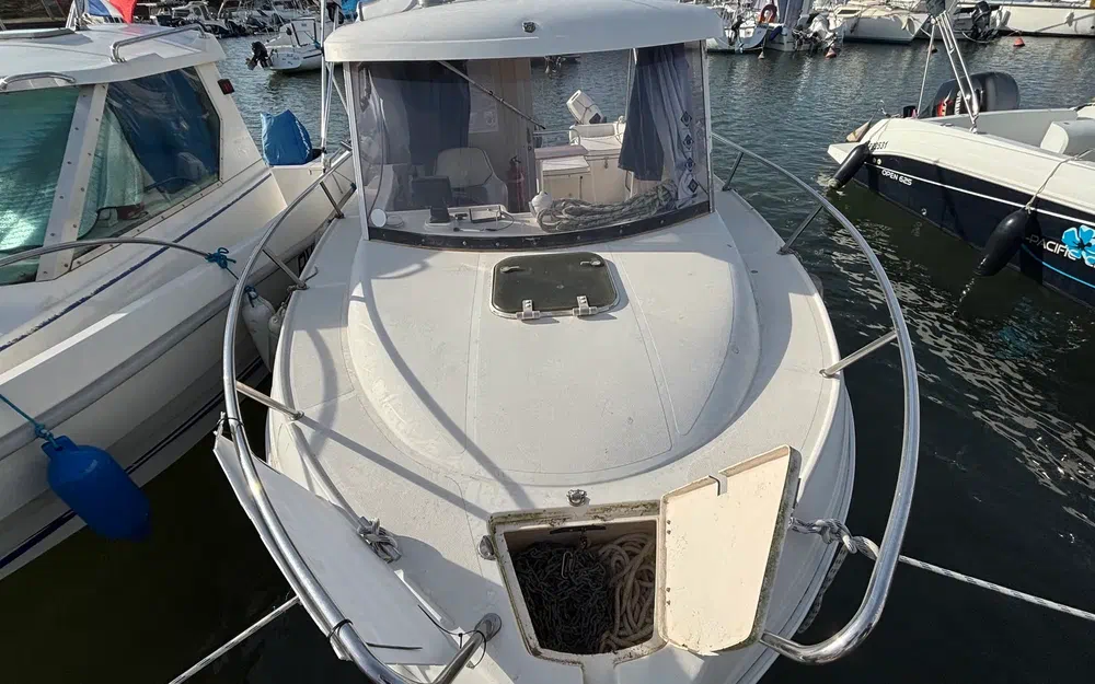 slider 16 Pacific Craft 560 Timonier