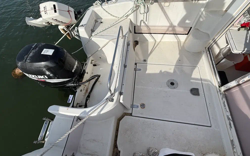 slider 18 Pacific Craft 560 Timonier