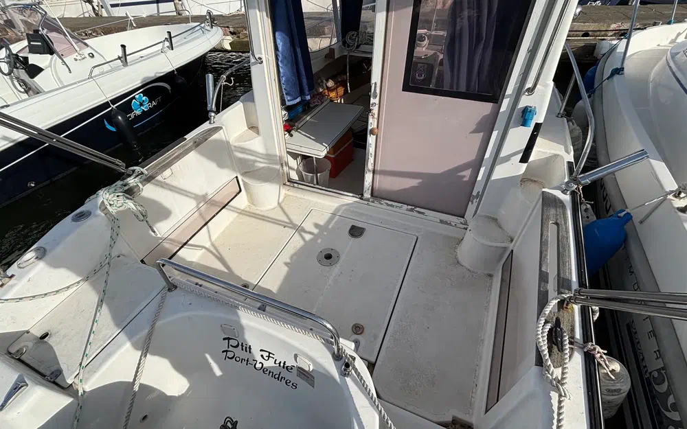 slider 19 Pacific Craft 560 Timonier