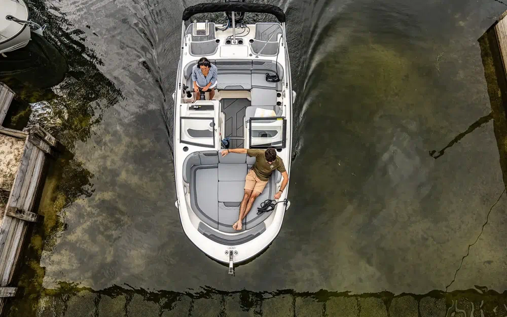 slider 1 Bayliner Element M17