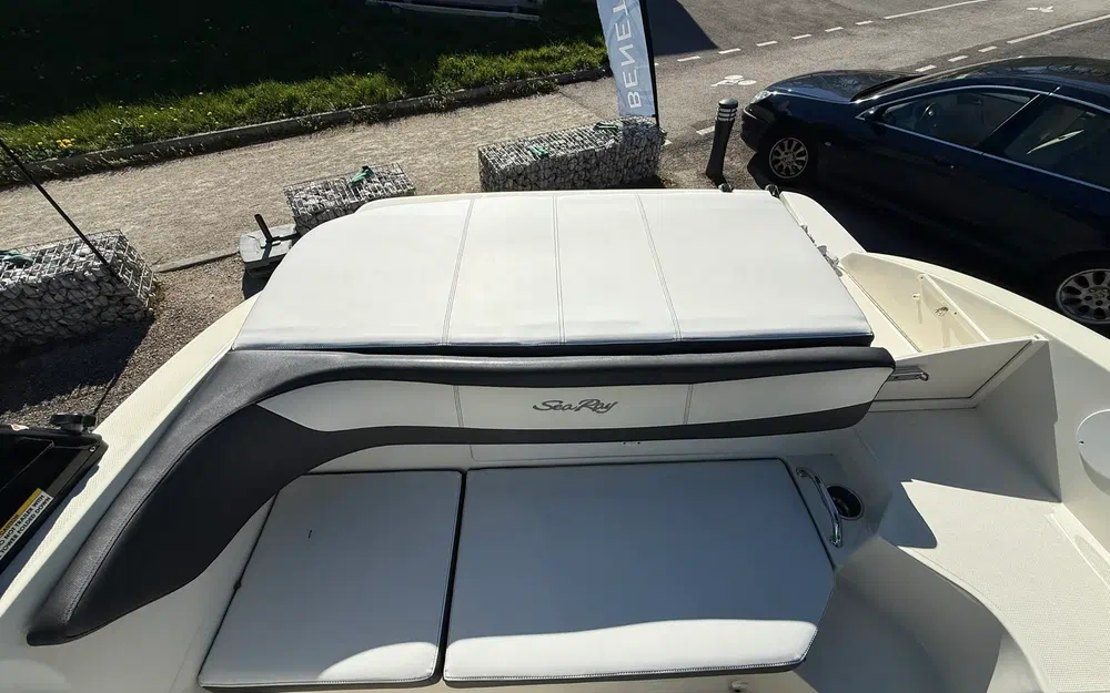 slider 20 Sea Ray 19 SPXE