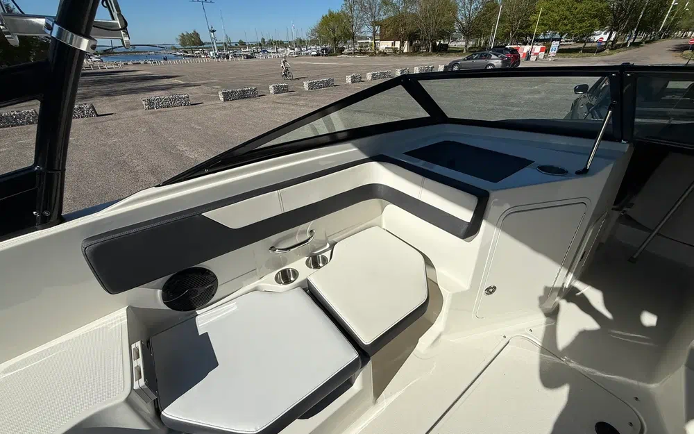 slider 21 Sea Ray 19 SPXE